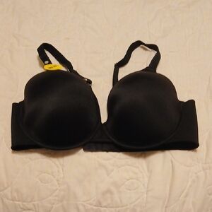 Vanity Fair Black Padded Bra. Brand New.